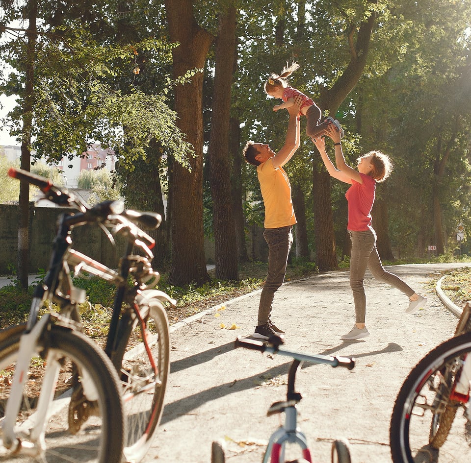 今よりもっと、人と幸せ、乗せて進む