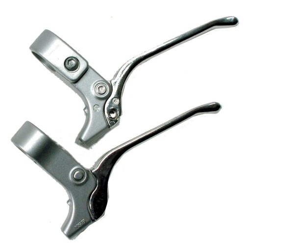 セール 1組の自転車用ブレーキレバーアルミニウム合金の自転車用ブレーキは4色を取り揃えています 銀色 自転車 ブレーキレバー 