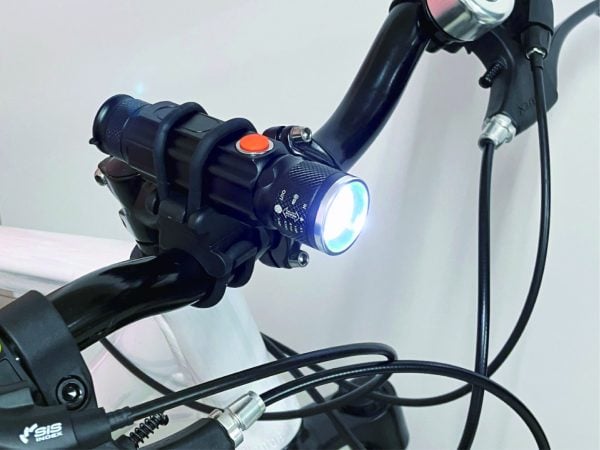 マグネット機能付ハンドルライト | ライト・反射板