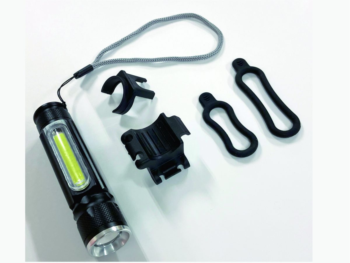 マグネット機能付ハンドルライト