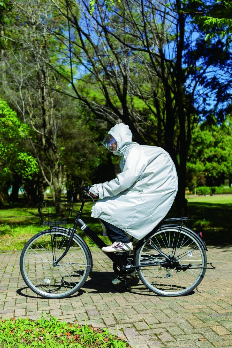 今年の新作から定番まで！ <br>サギサカ リュックが背負える 自転車用 サイクルレイン Mサイズ グレー 50808 上下 合羽 雨具 通勤 通学 