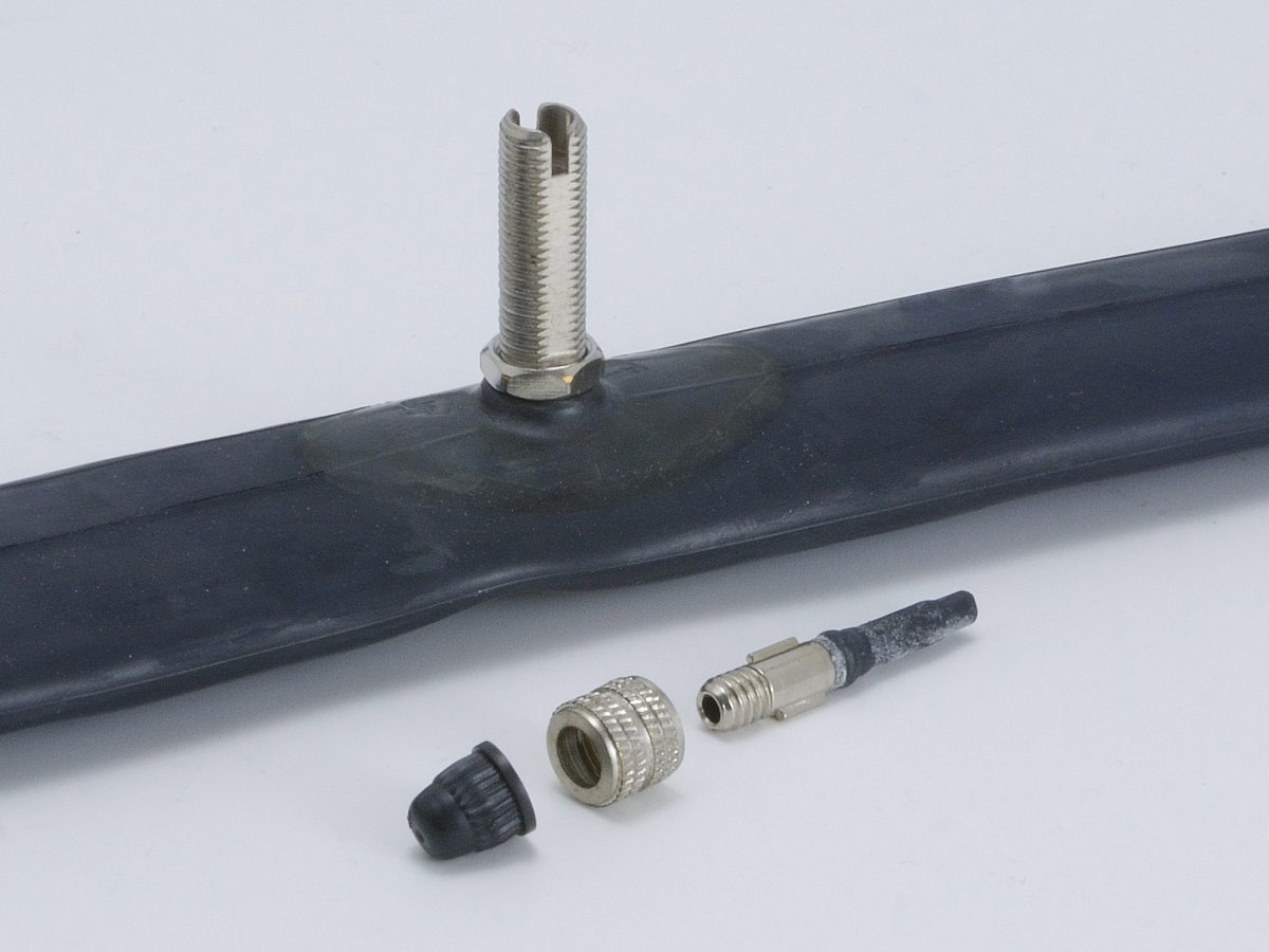 チューブ 22×1.5~1.75 (英式) ミリオン