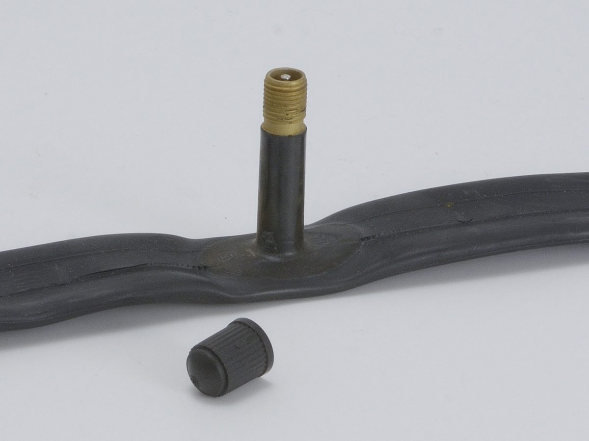 CST チューブ 700×25~32C (米式)