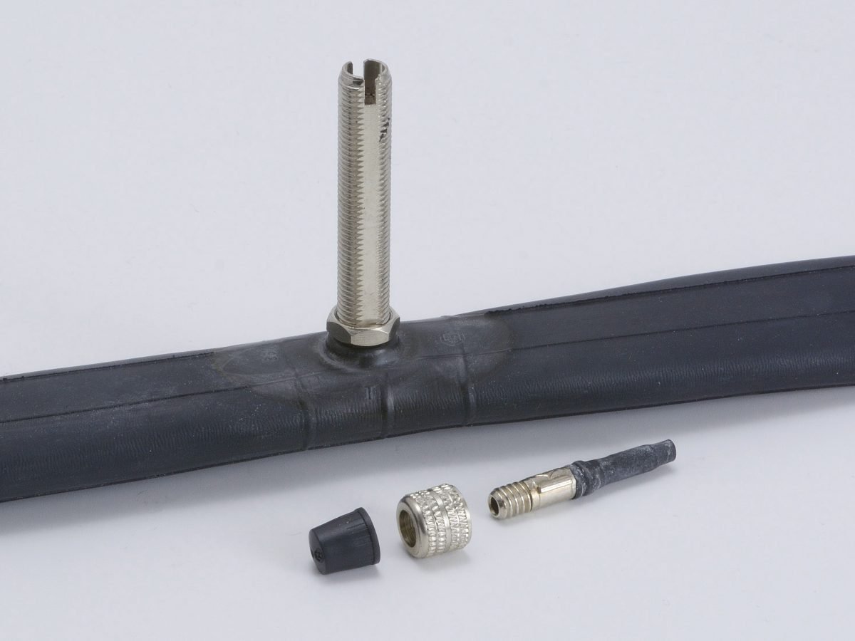肉厚チューブ 700×25~32C (英式)