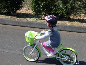 幼児子供の自転車ヘルメットで保護者が注意するポイント | 商品紹介